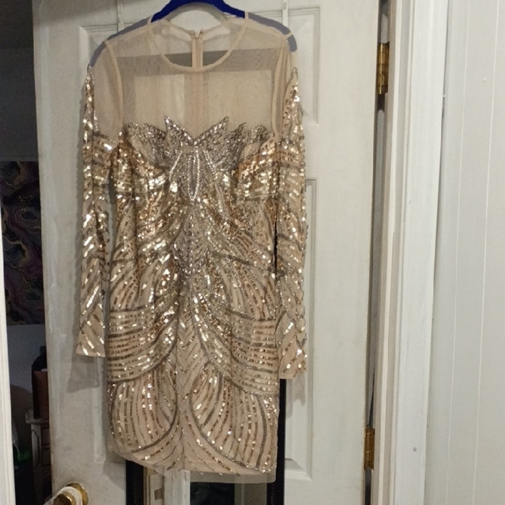Aidan by Aidan Mattox Glittering Mini Dress in Gold and Silver - Picture 4 of 6